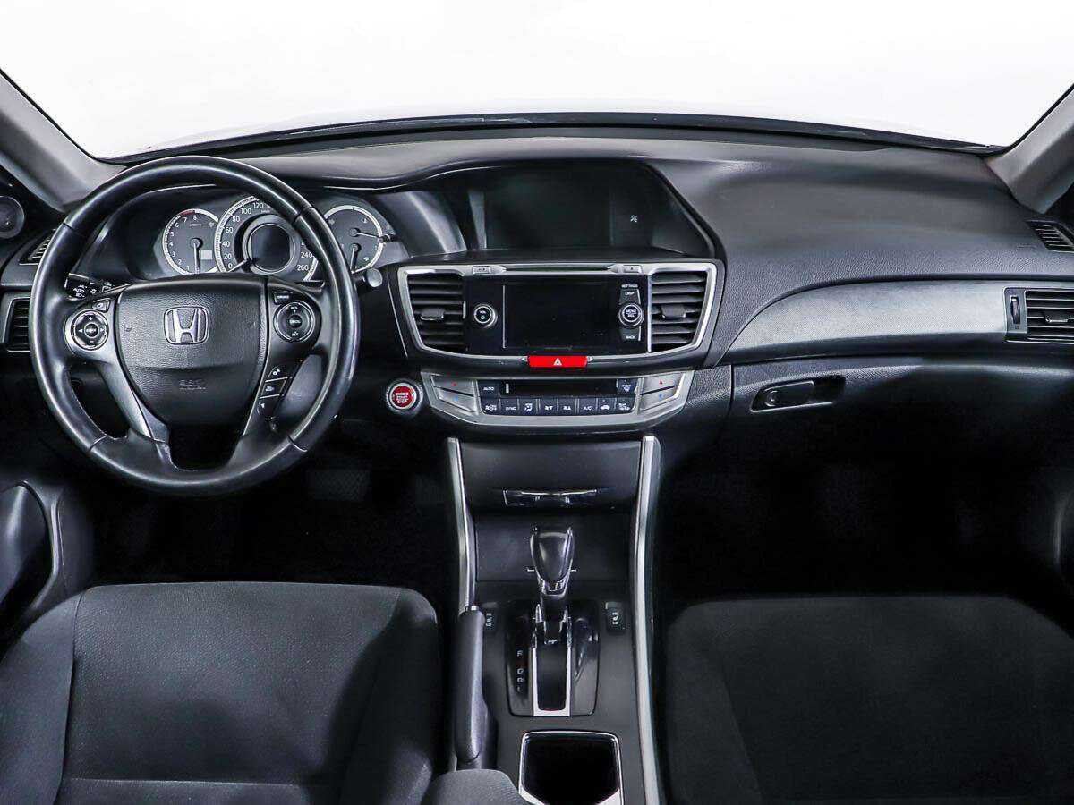 Honda Accord 2013 года с пробегом. Фото: #7