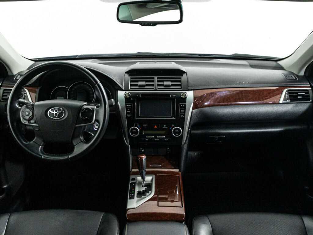 Toyota Camry 2012 года с пробегом. Фото: #12