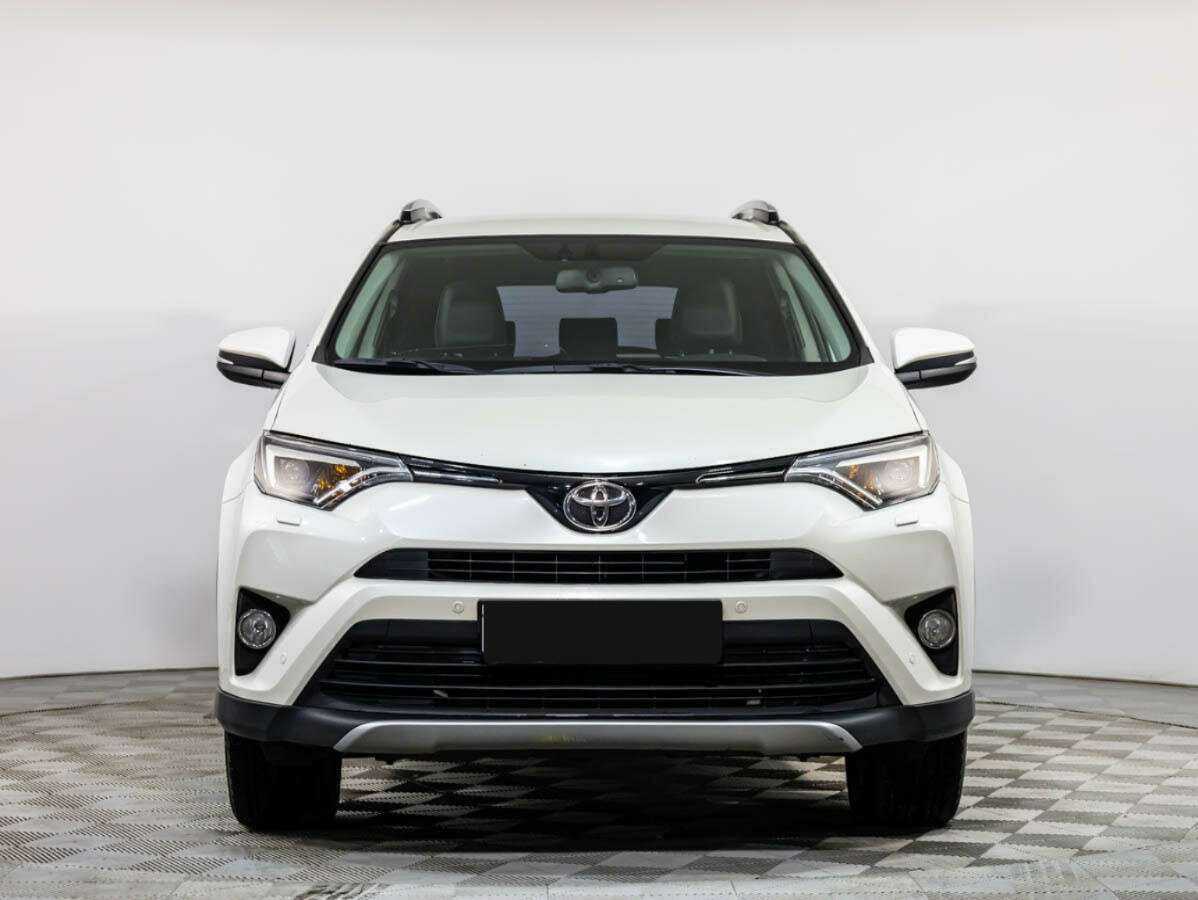 Toyota RAV4 2018 года с пробегом. Фото: #0