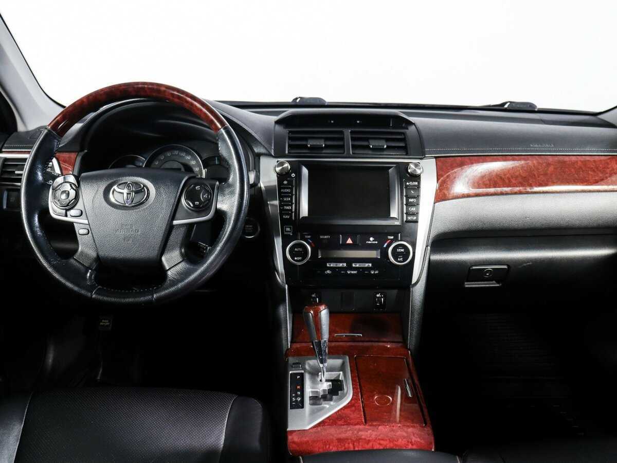 Toyota Camry 2012 года с пробегом. Фото: #12