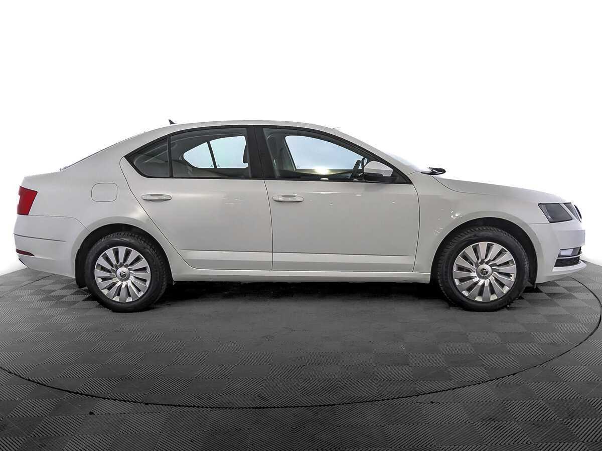 Skoda Octavia 2017 года с пробегом. Фото: #3