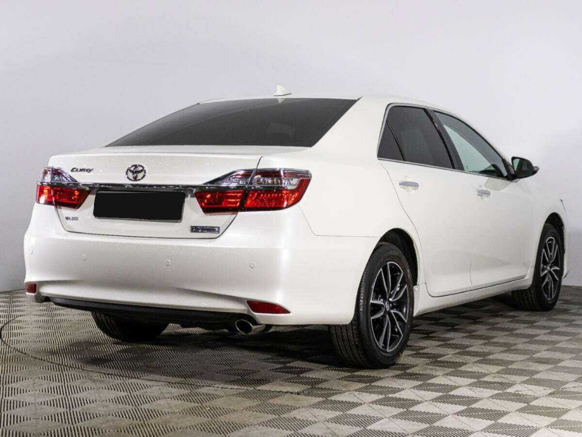 Toyota Camry 2017 года с пробегом. Фото: #4