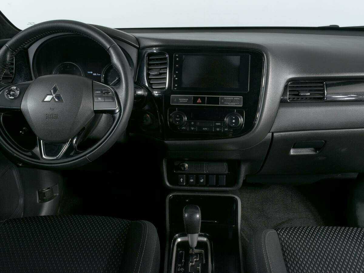 Mitsubishi Outlander 2018 года с пробегом. Фото: #6