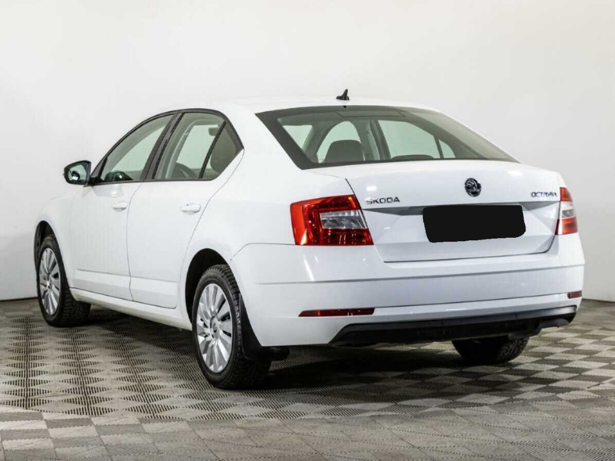 Skoda Octavia 2018 года с пробегом. Фото: #6
