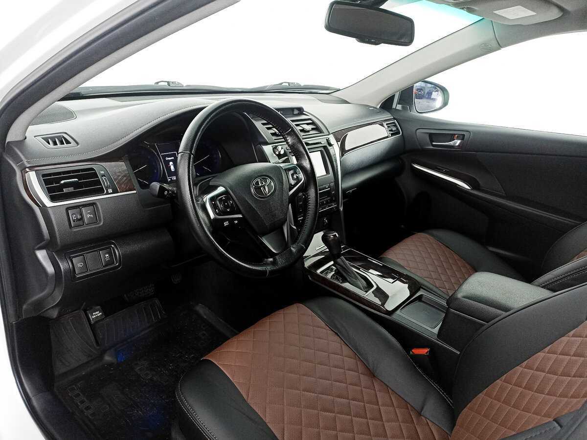 Toyota Camry 2017 года с пробегом. Фото: #15