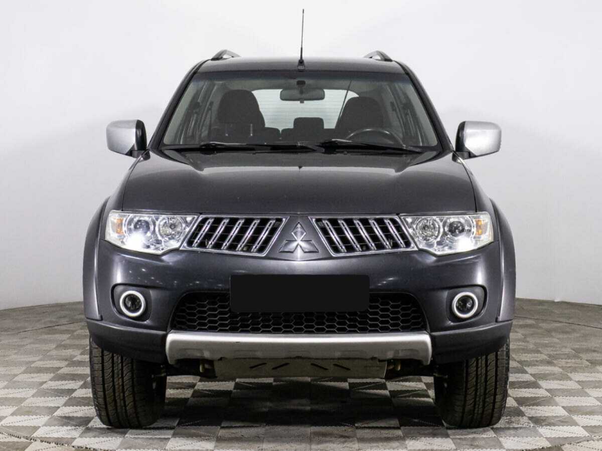 Mitsubishi Pajero Sport 2012 года с пробегом. Фото: #1
