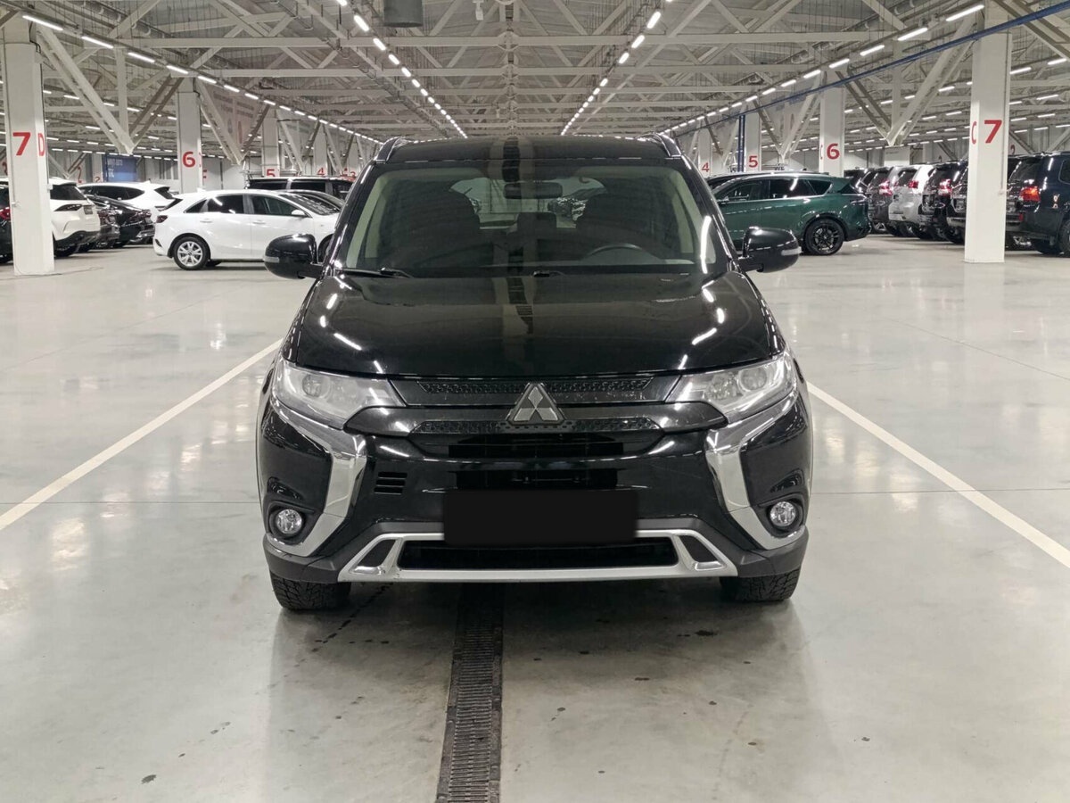Mitsubishi Outlander 2021 года с пробегом. Фото: #1