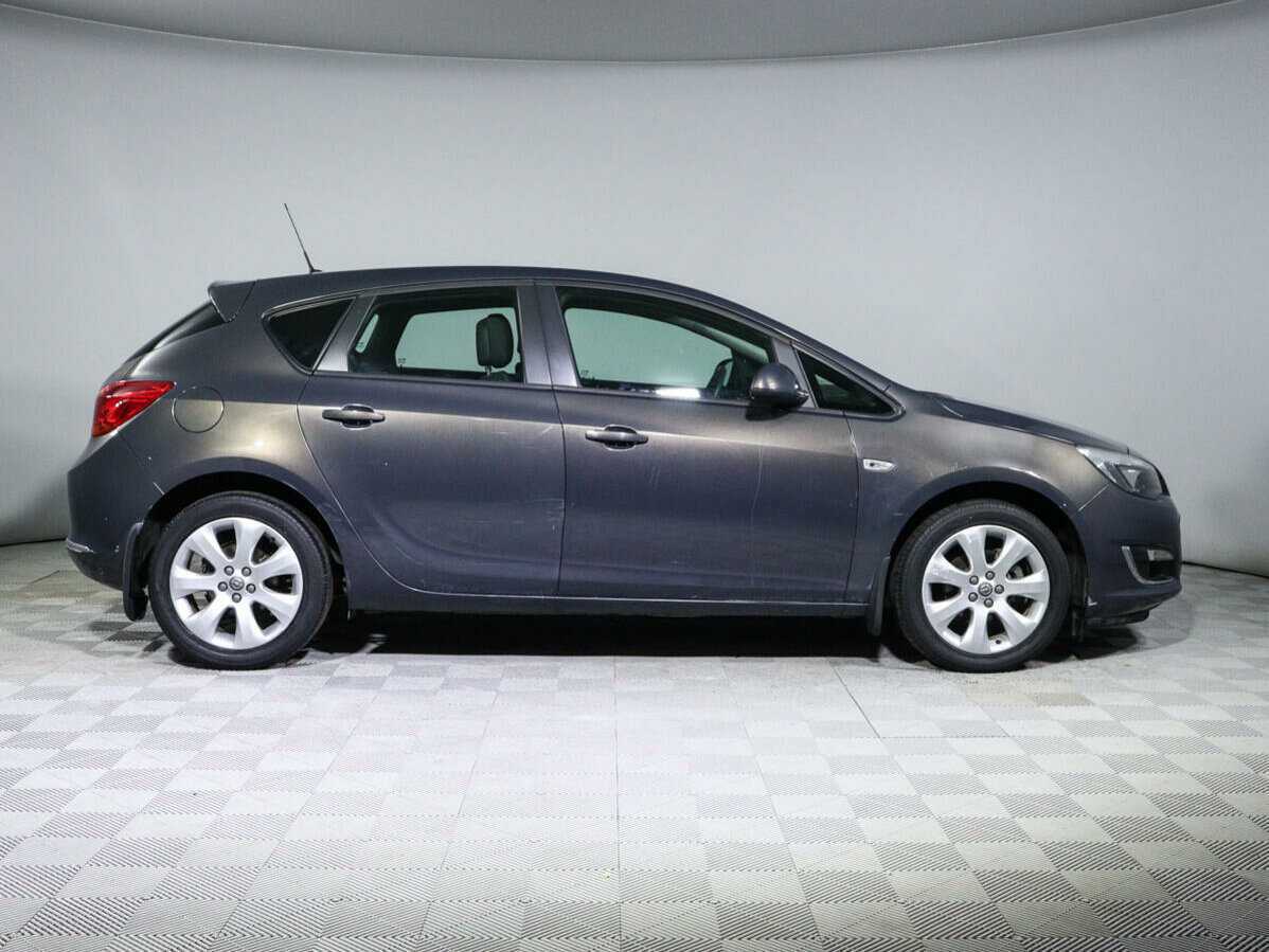 Opel Astra 2012 года с пробегом. Фото: #3