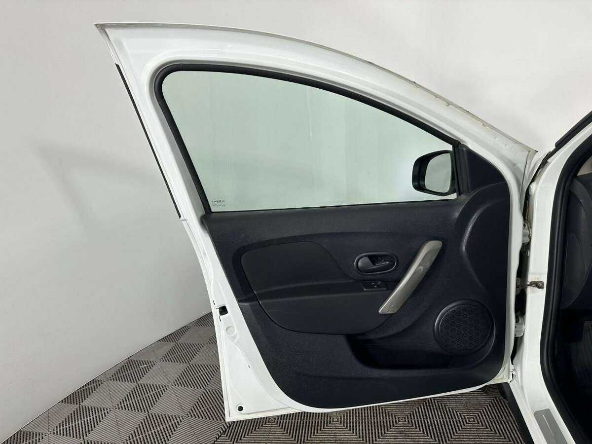 Renault Sandero 2019 года с пробегом. Фото: #7