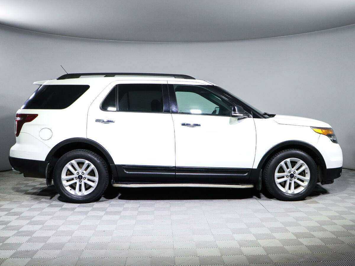 Ford Explorer 2014 года с пробегом. Фото: #3