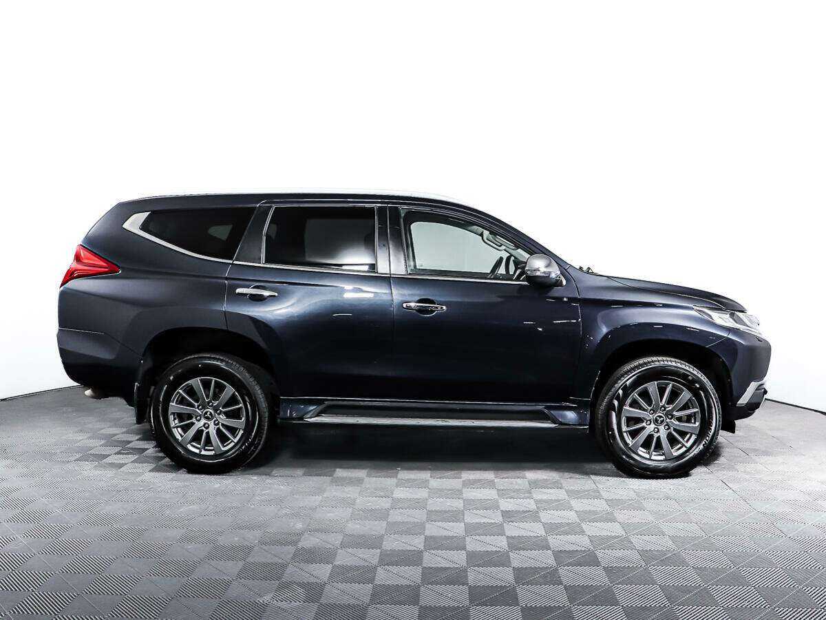 Mitsubishi Pajero Sport 2018 года с пробегом. Фото: #3