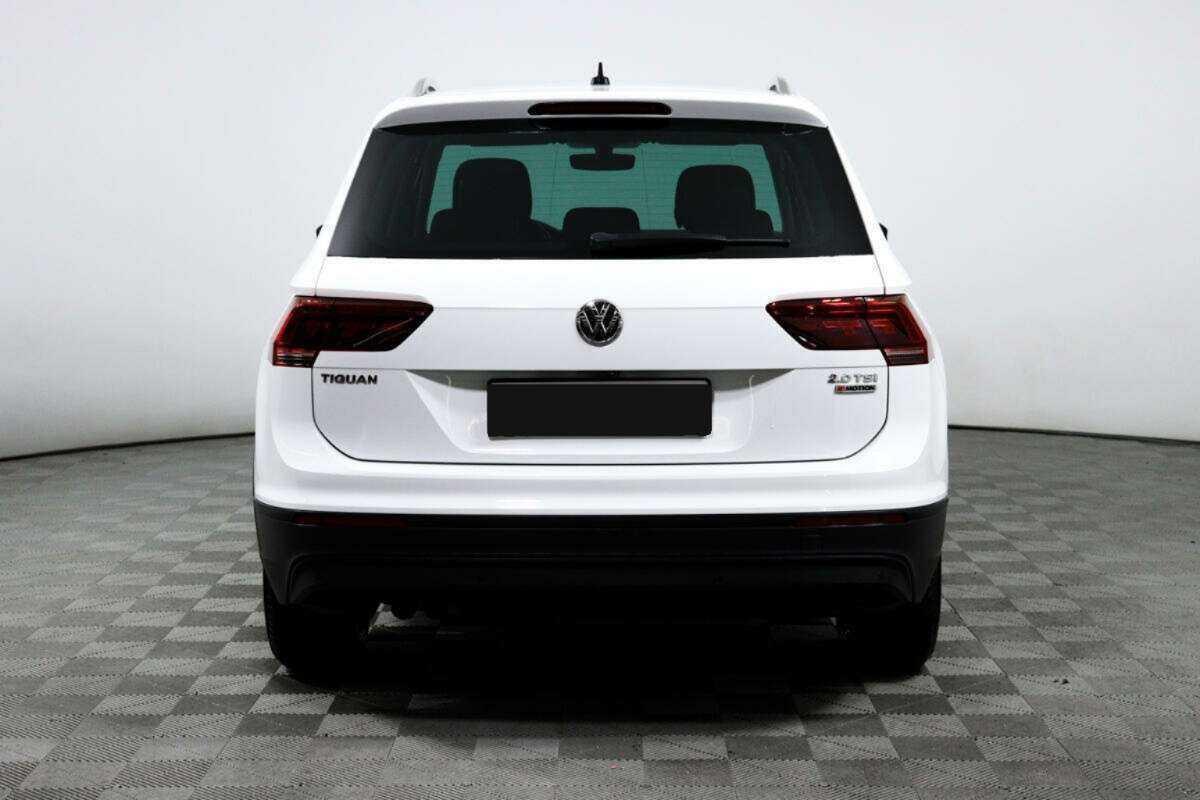 Volkswagen Tiguan 2018 года с пробегом. Фото: #4