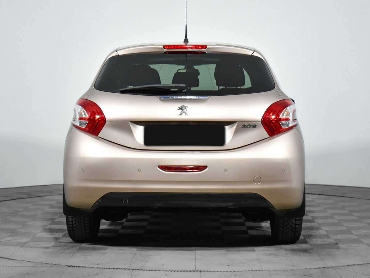 Peugeot 208 2014 года с пробегом. Фото: #5