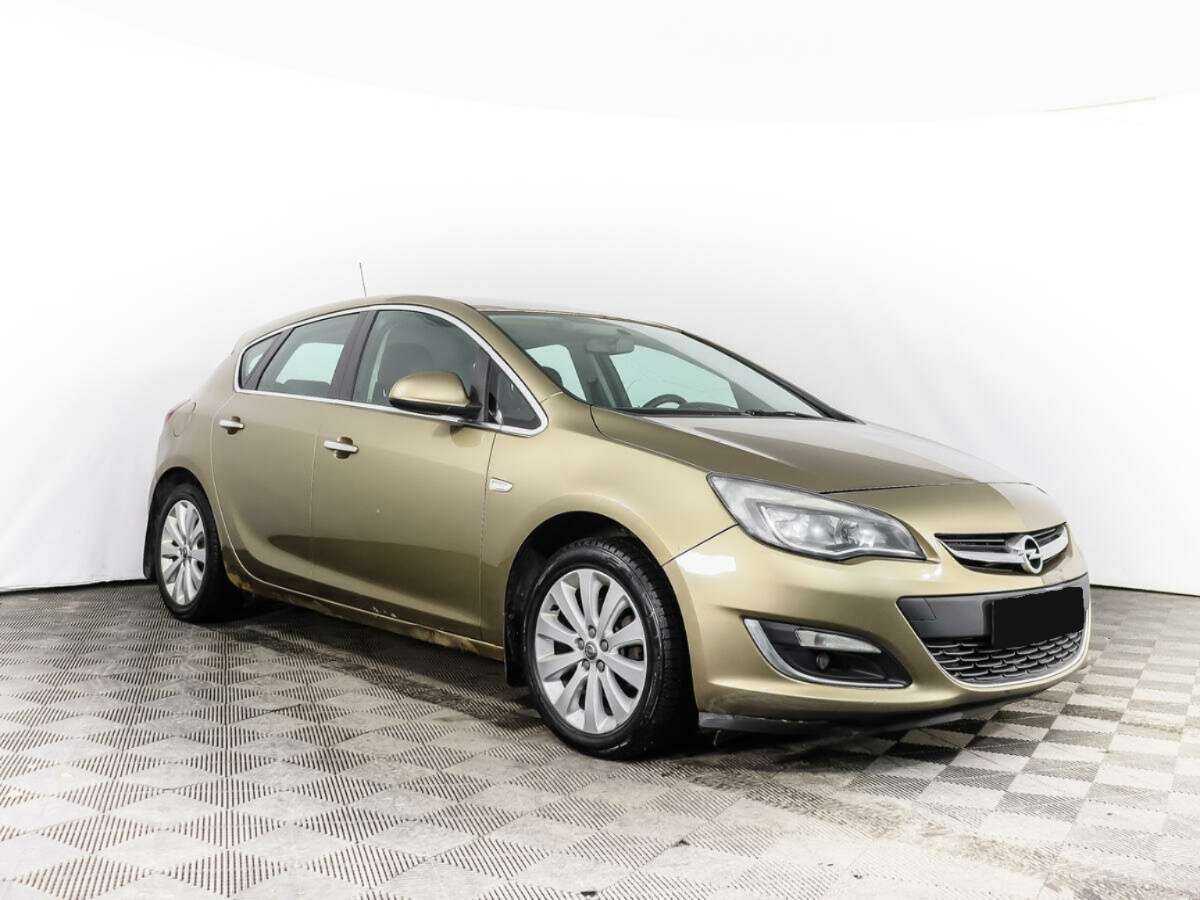 Opel Astra 2013 года с пробегом. Фото: #2