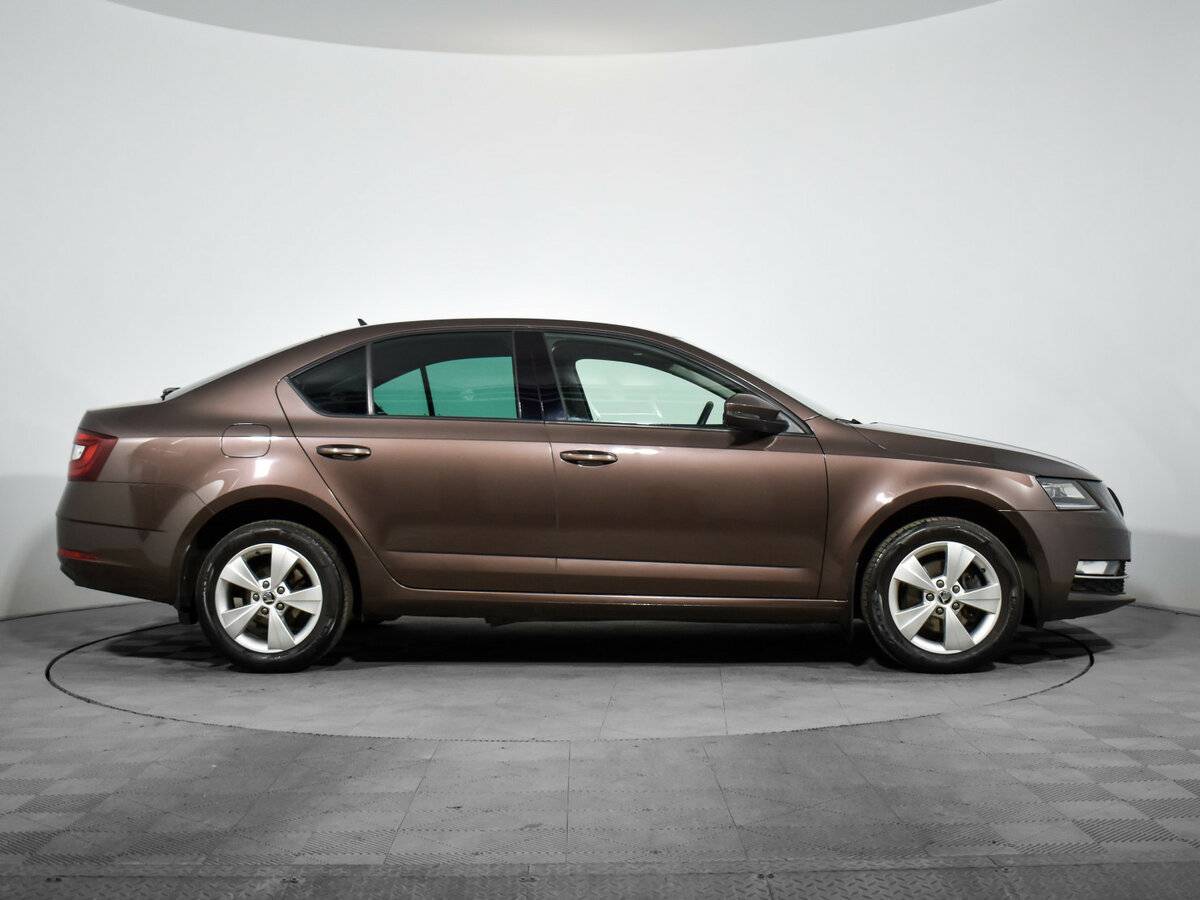Skoda Octavia 2019 года с пробегом. Фото: #3