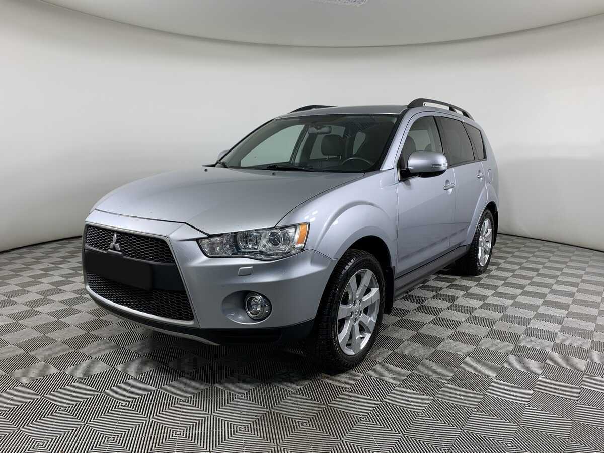 Mitsubishi Outlander 2012 года с пробегом. Посмотреть фото