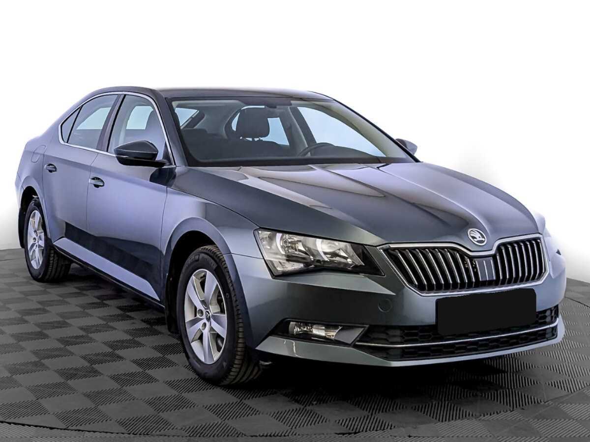 Skoda Superb 2018 года с пробегом. Фото: #2
