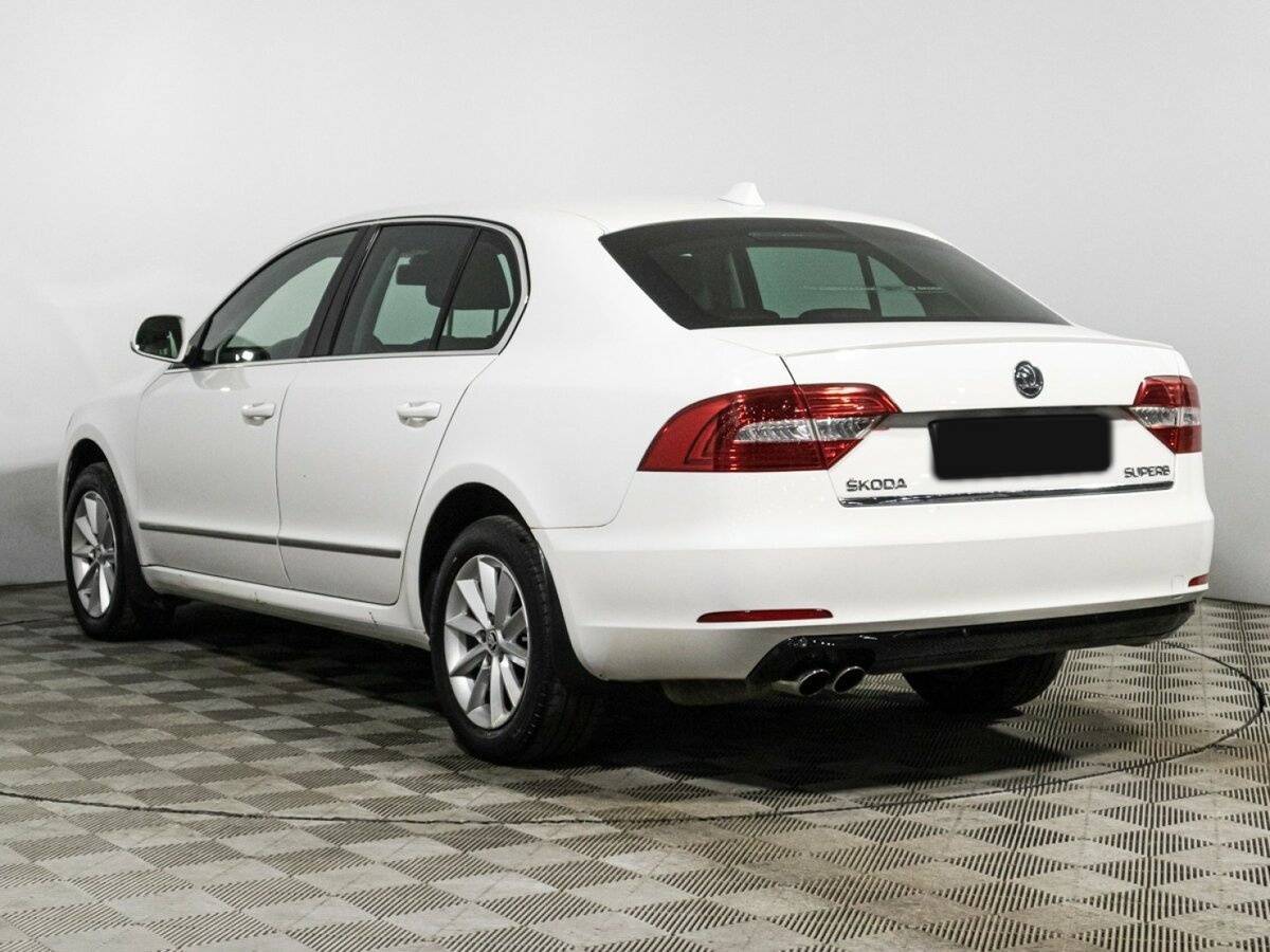 Skoda Superb 2013 года с пробегом. Фото: #6