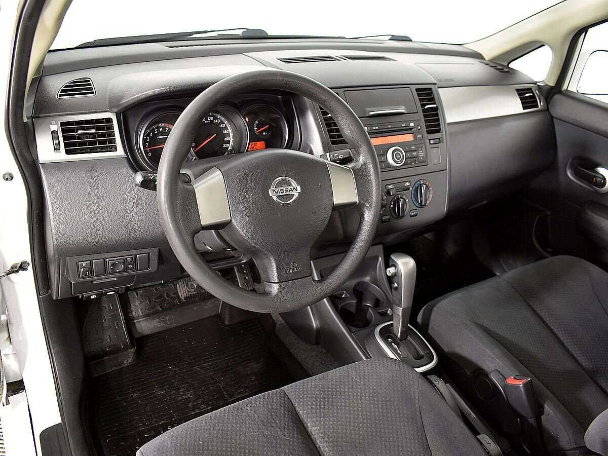Nissan Tiida 2013 года с пробегом. Фото: #6