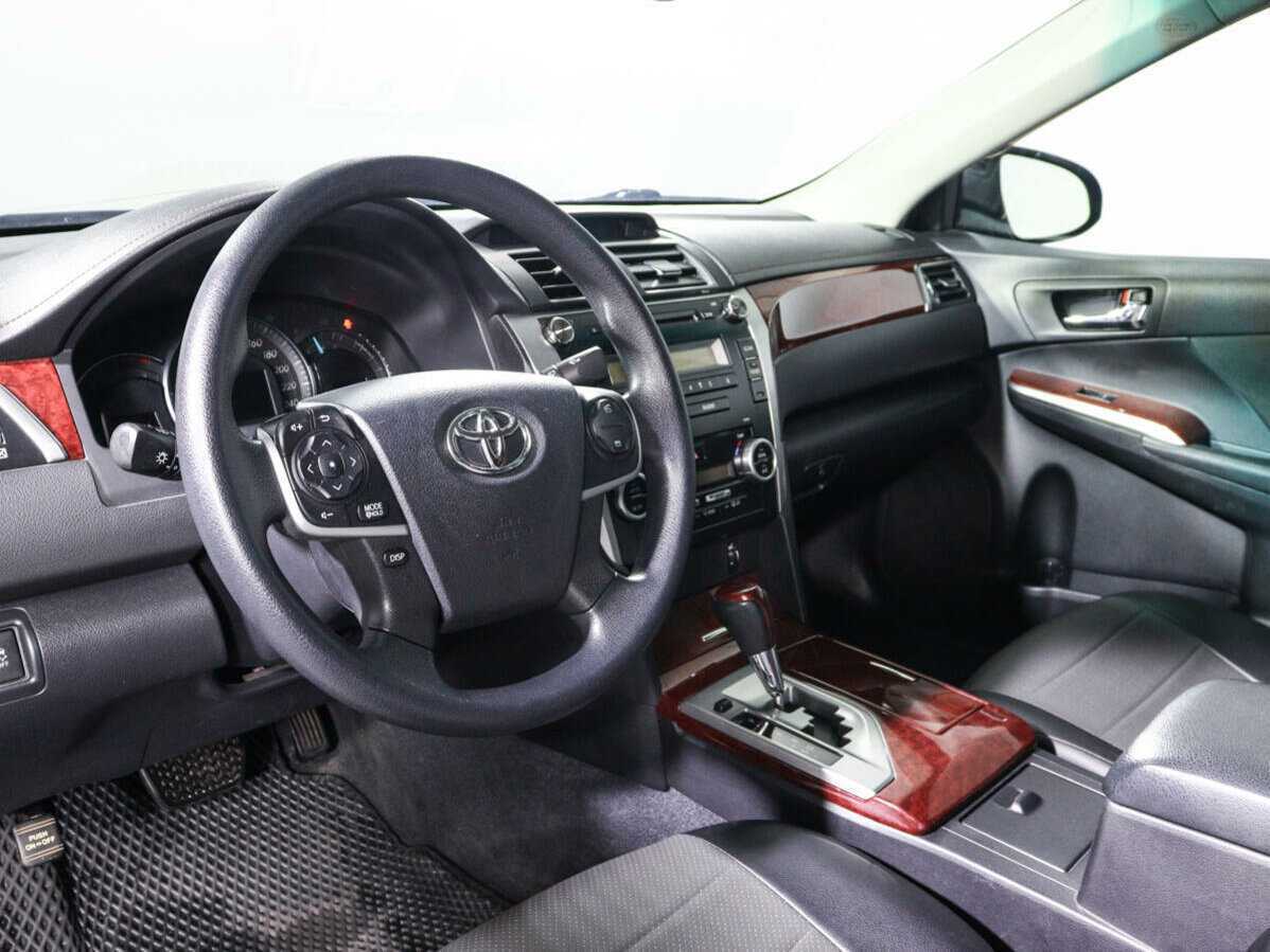 Toyota Camry 2013 года с пробегом. Фото: #13