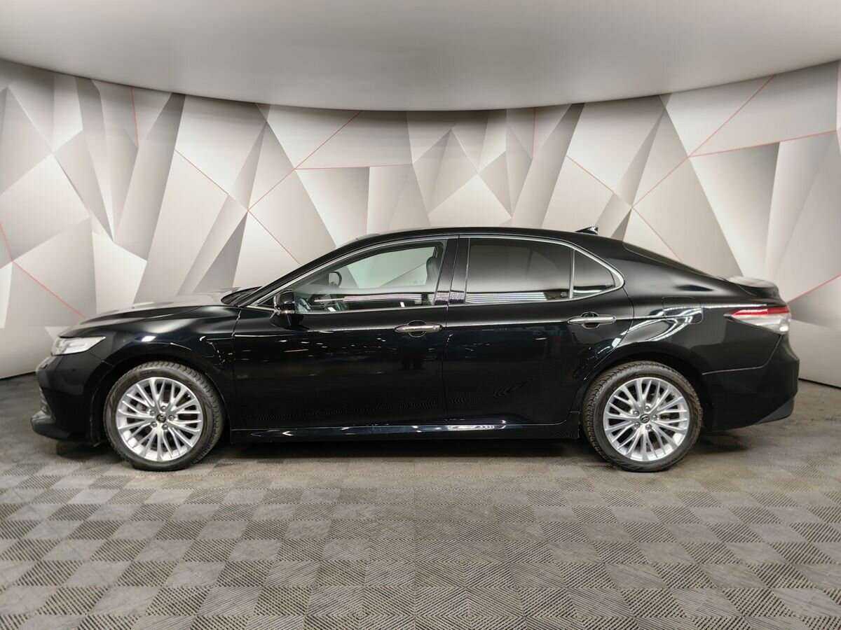 Toyota Camry 2020 года с пробегом. Фото: #3