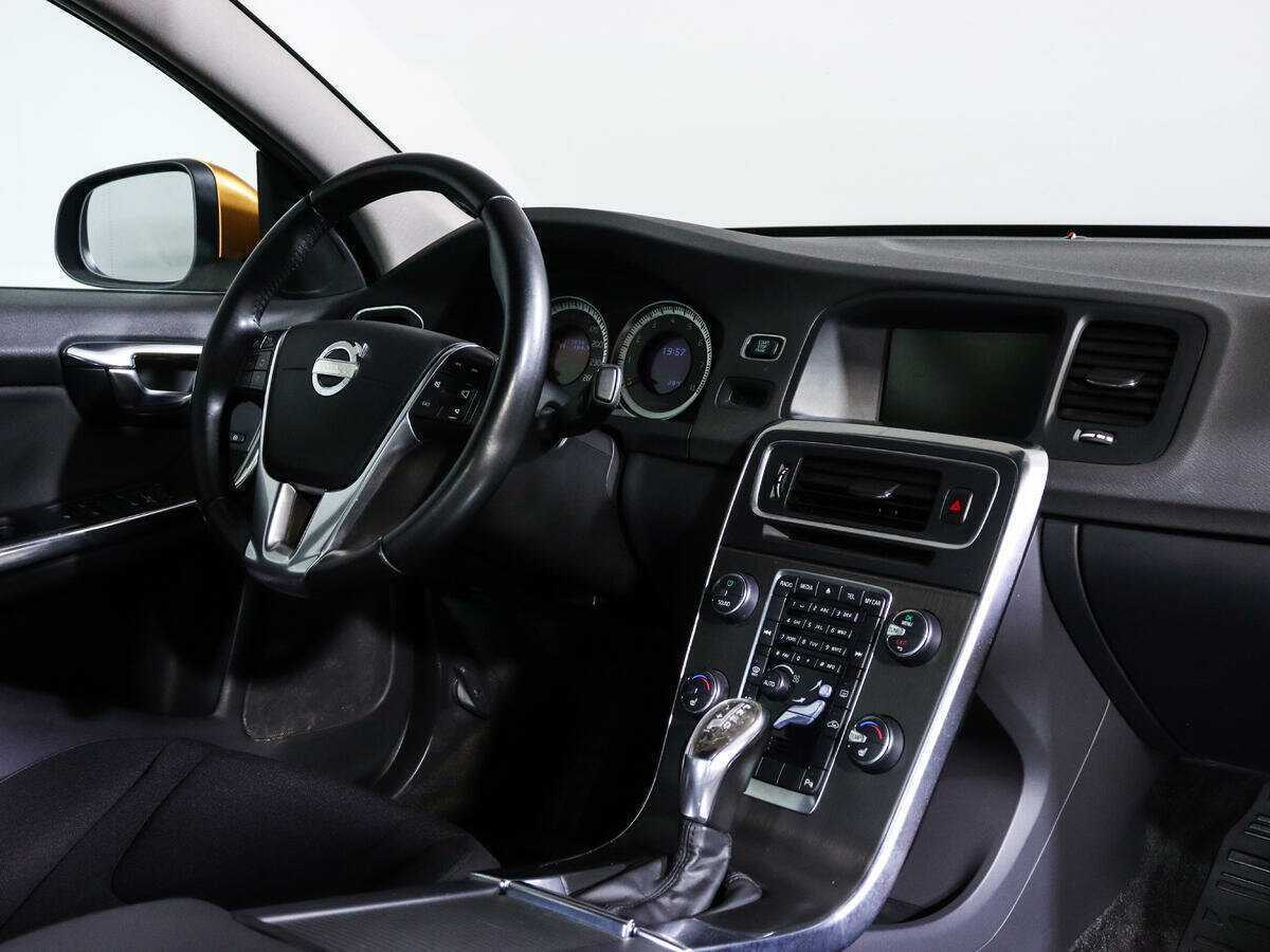 Volvo S60 2012 года с пробегом. Фото: #6