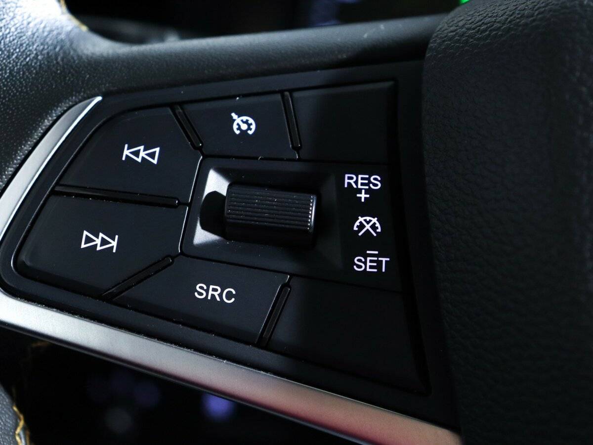 Москвич 3 2023 года с пробегом. Фото: #12