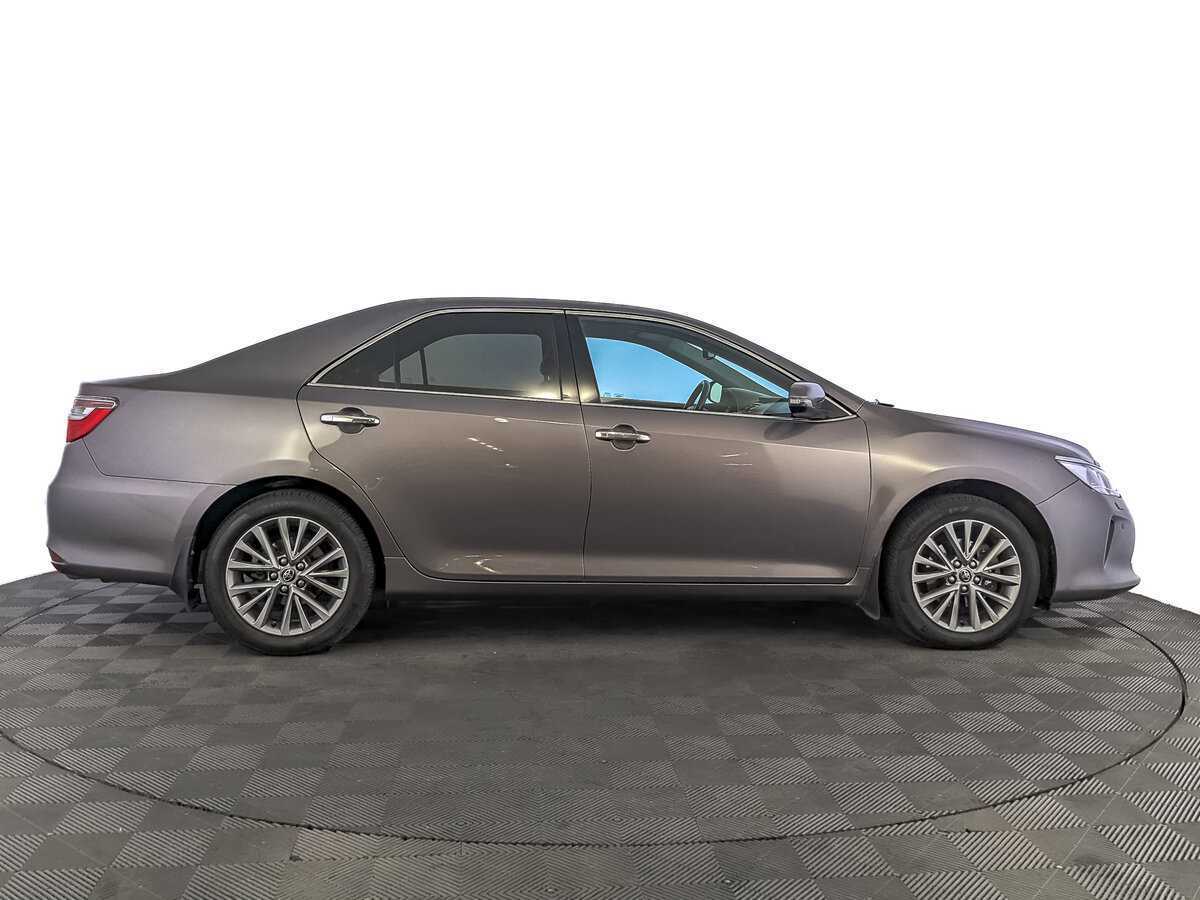 Toyota Camry 2016 года с пробегом. Фото: #3