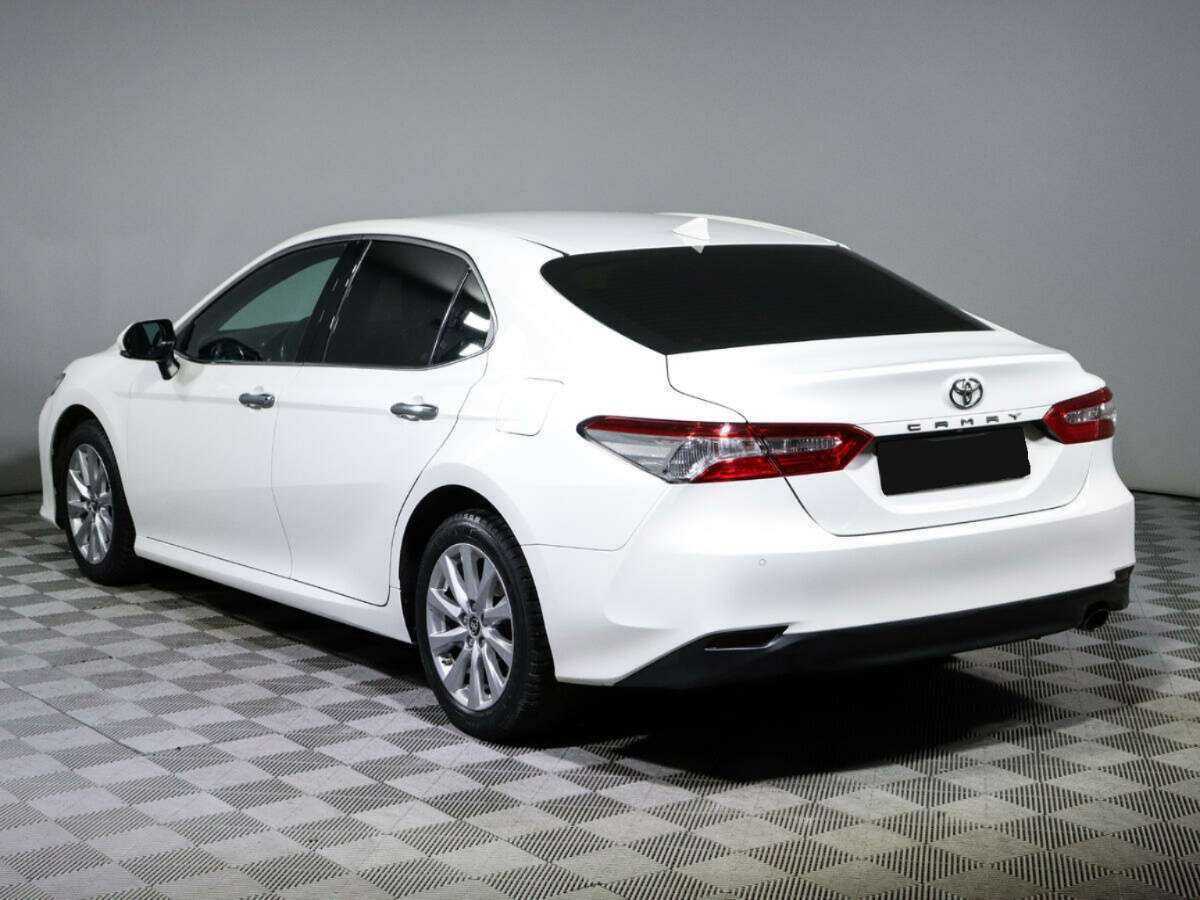 Toyota Camry 2018 года с пробегом. Фото: #6