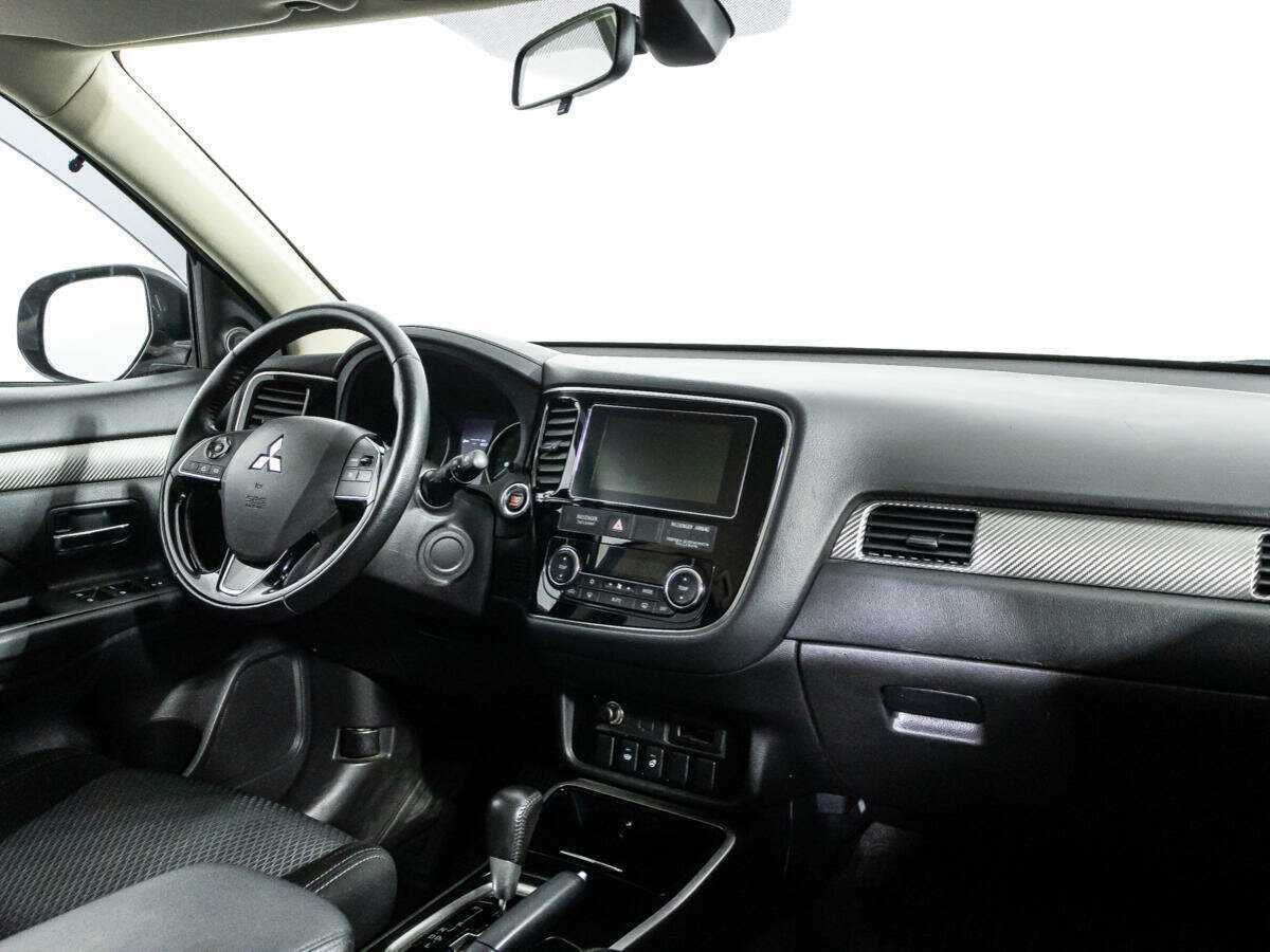 Mitsubishi Outlander 2018 года с пробегом. Фото: #8