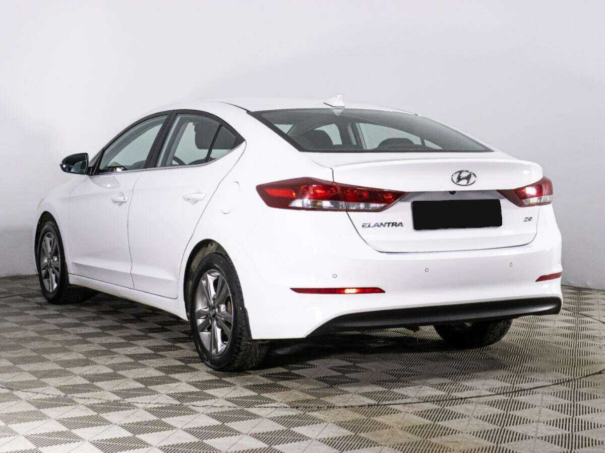 Hyundai Elantra 2017 года с пробегом. Фото: #6