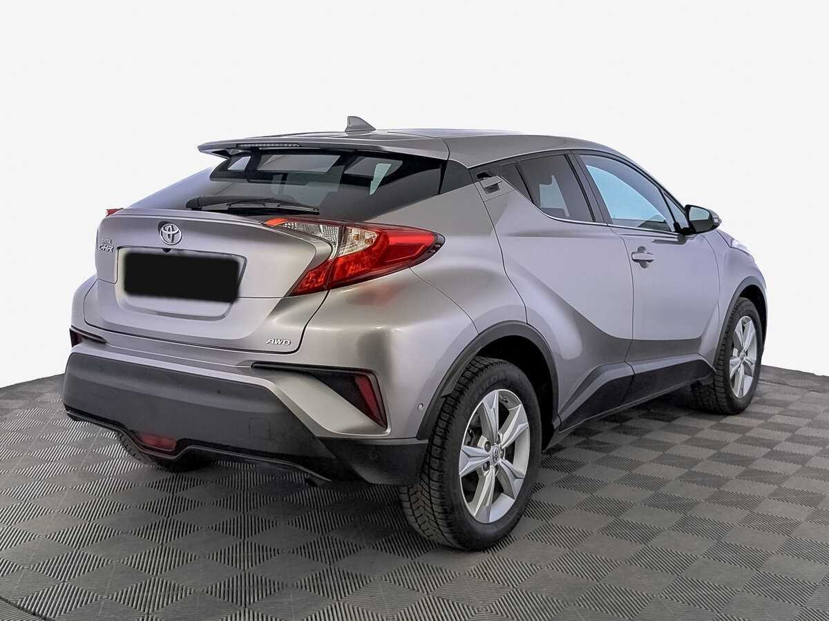 Toyota C-HR 2017 года с пробегом. Фото: #4