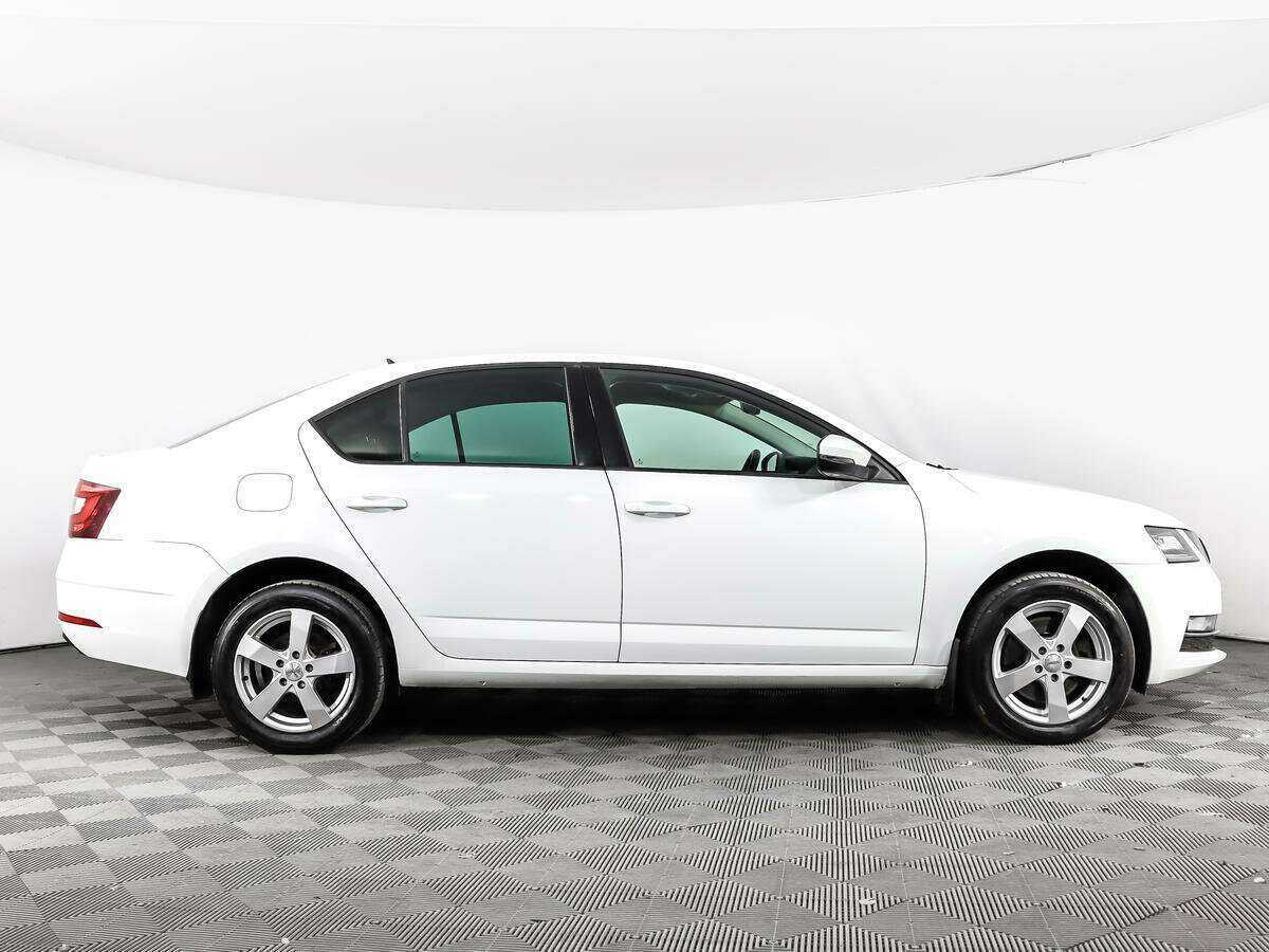 Skoda Octavia 2018 года с пробегом. Фото: #3