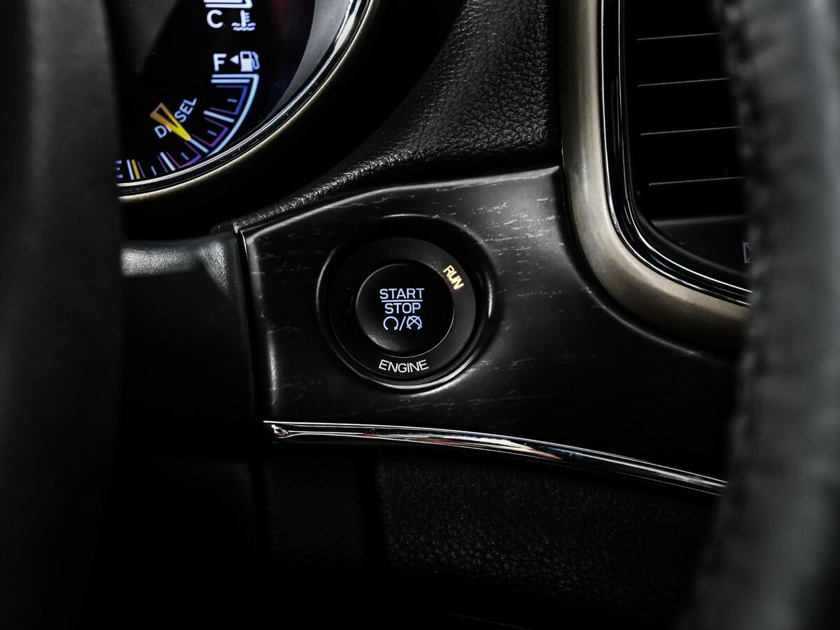 Jeep Grand Cherokee 2014 года с пробегом. Фото: #17