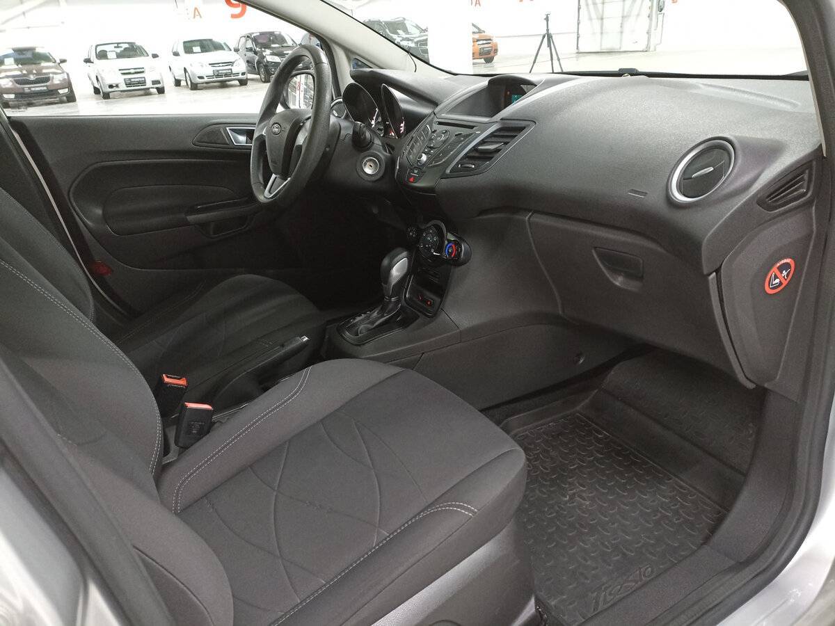 Ford Fiesta 2015 года с пробегом. Фото: #9