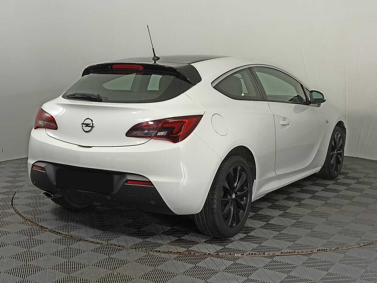 Opel Astra 2013 года с пробегом. Фото: #4