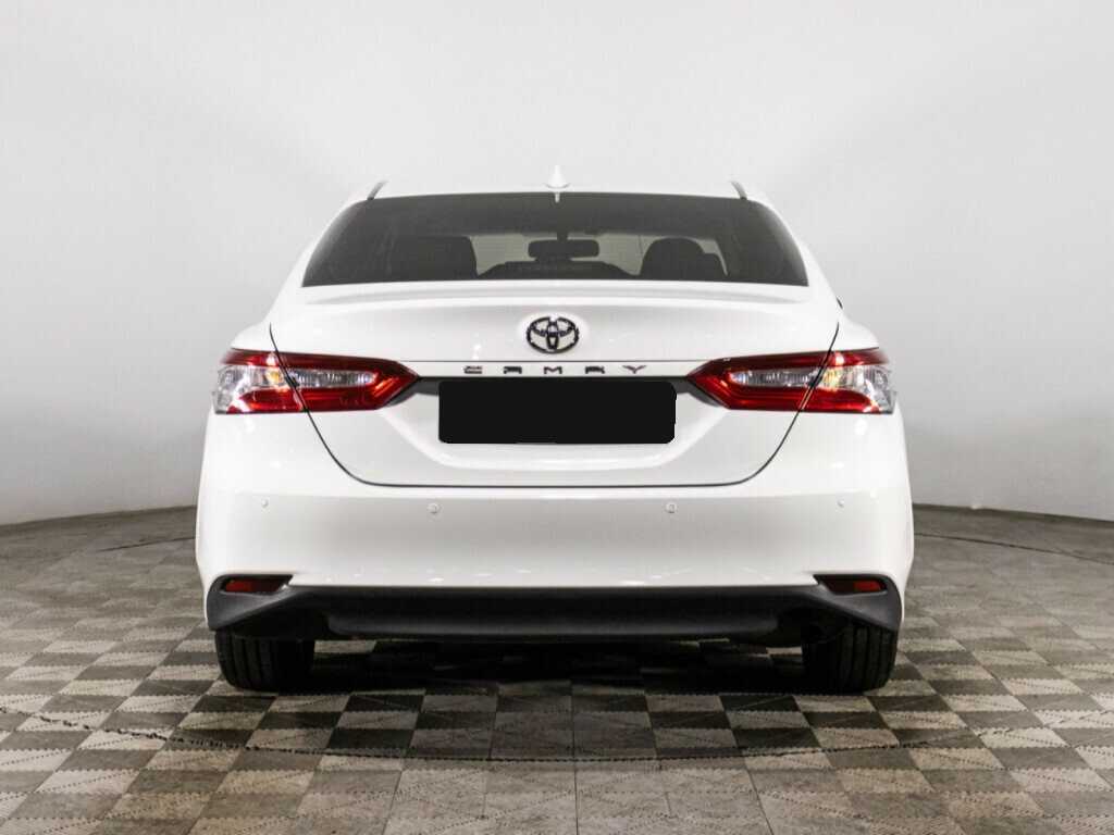 Toyota Camry 2018 года с пробегом. Фото: #5