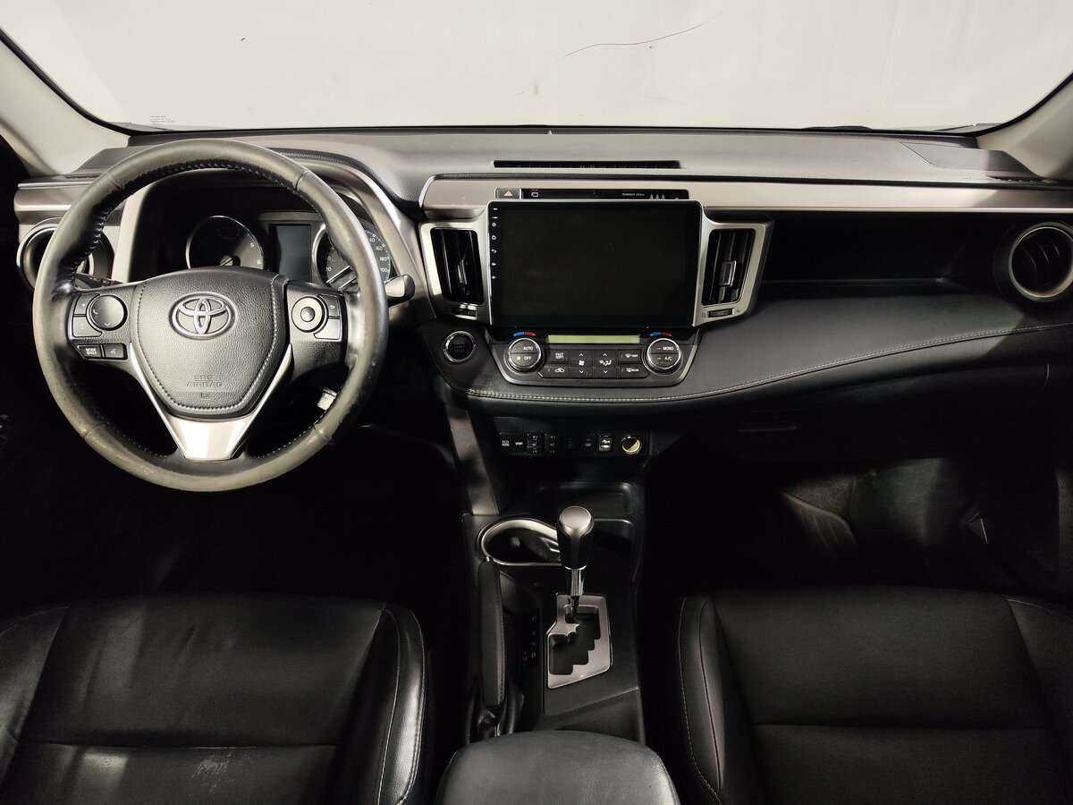 Toyota RAV4 2015 года с пробегом. Фото: #9