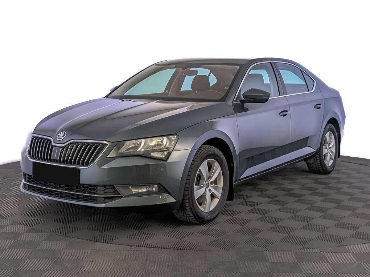 Skoda Superb 2019 года с пробегом. Посмотреть фото