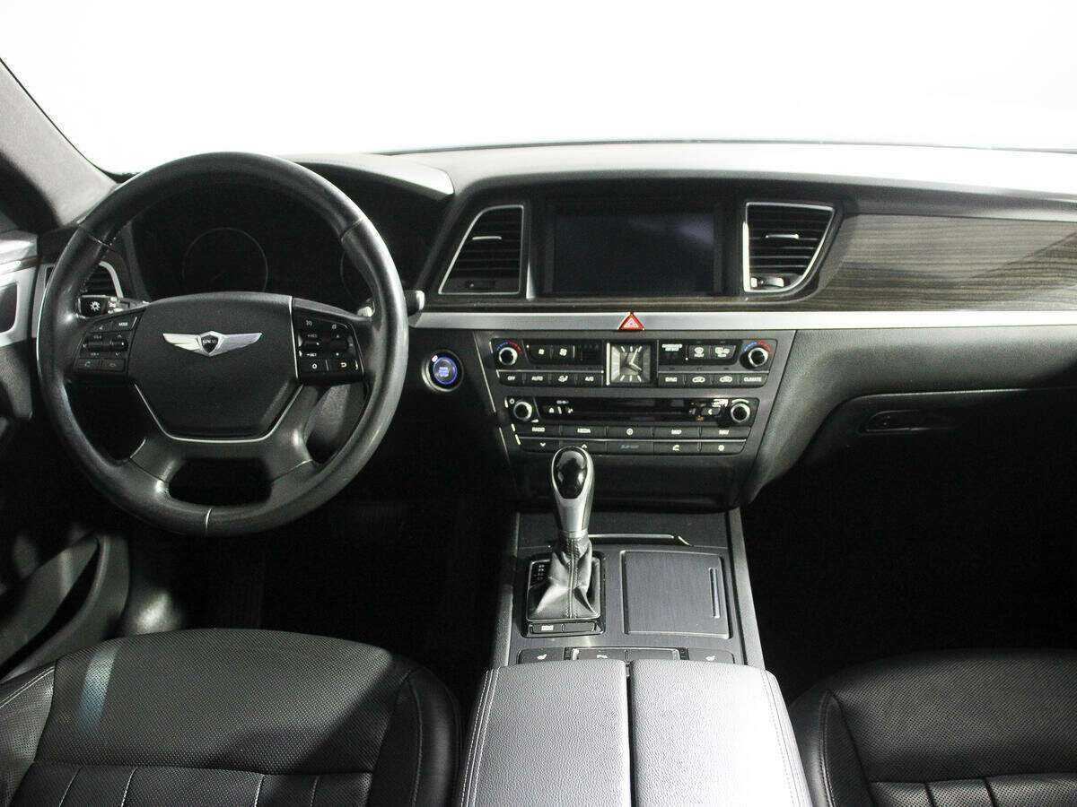 Hyundai Genesis 2014 года с пробегом. Фото: #9