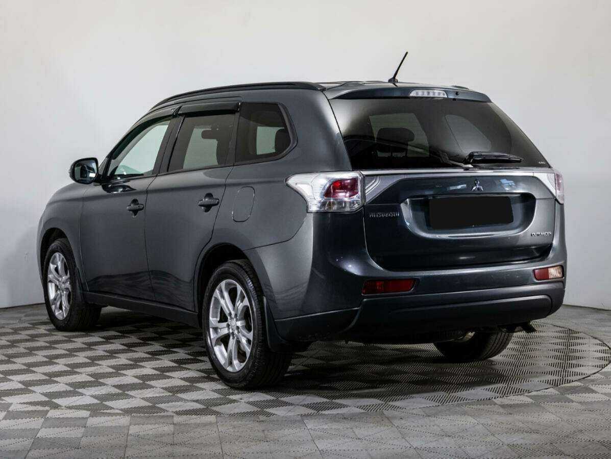 Mitsubishi Outlander 2013 года с пробегом. Фото: #5