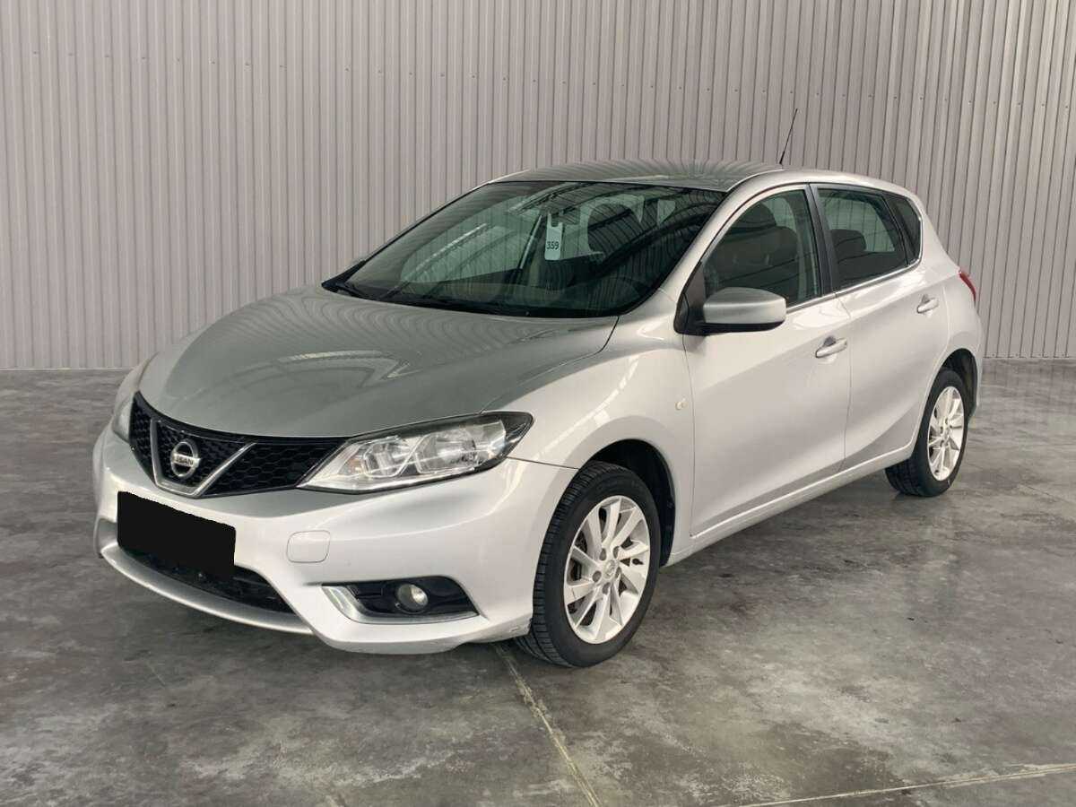 Nissan Tiida 2015 года с пробегом. Посмотреть фото
