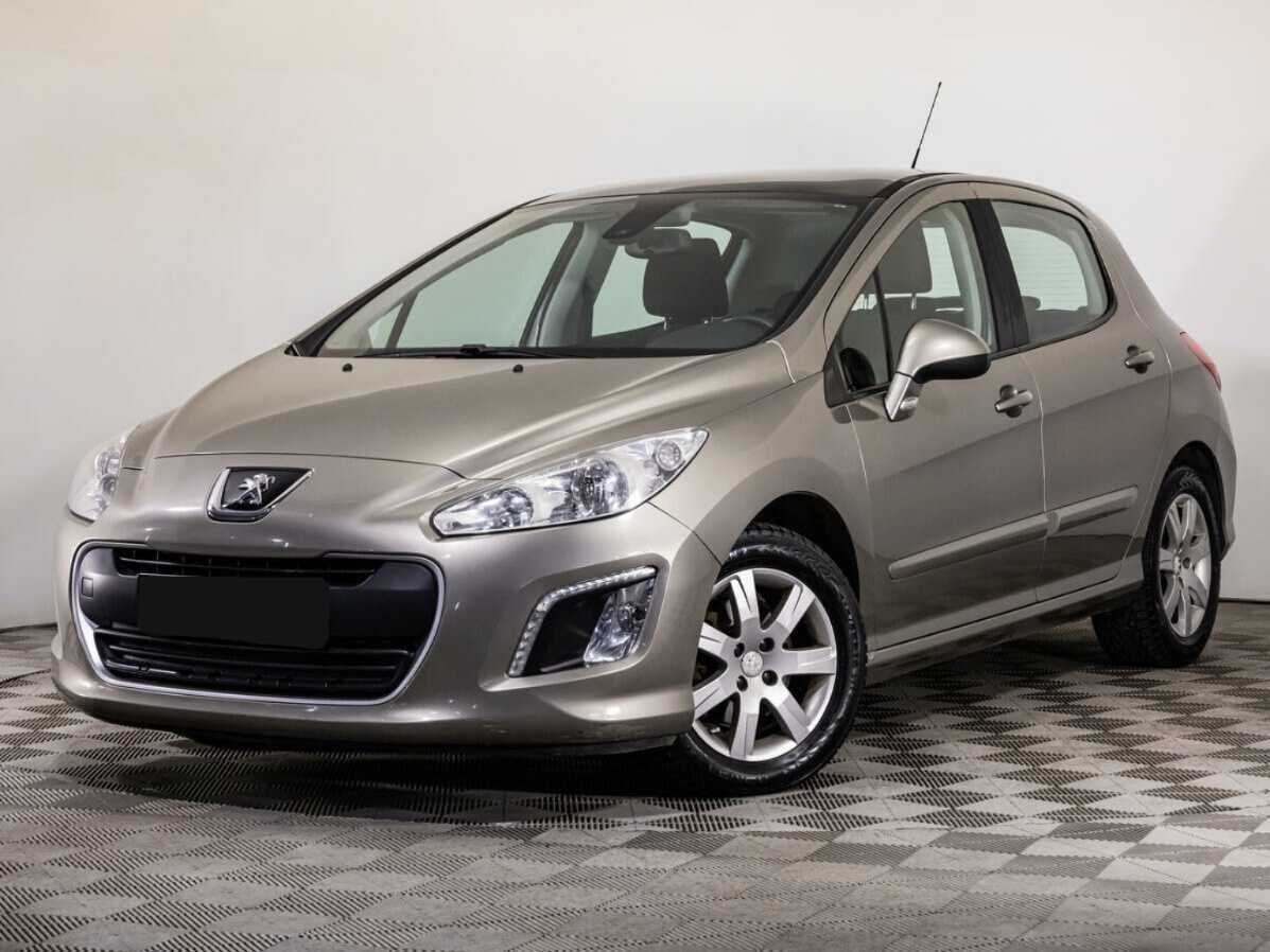 Peugeot 308 2013 года с пробегом. Посмотреть фото