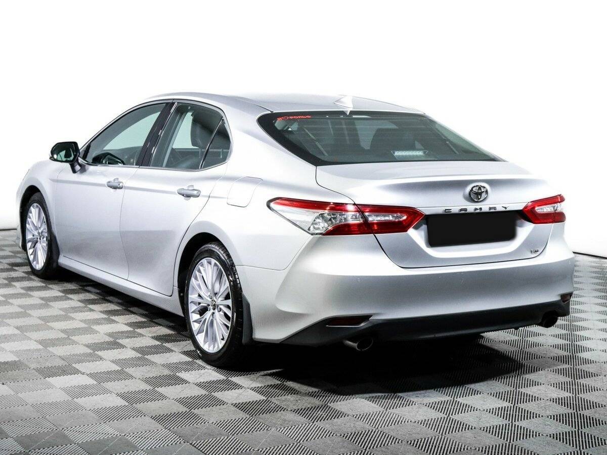Toyota Camry 2018 года с пробегом. Фото: #6