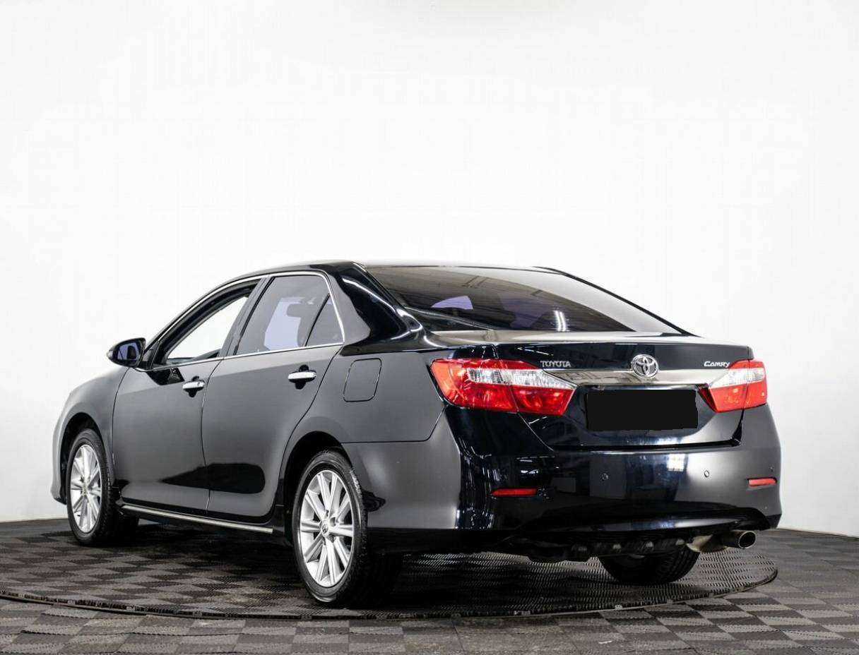 Toyota Camry 2014 года с пробегом. Фото: #3
