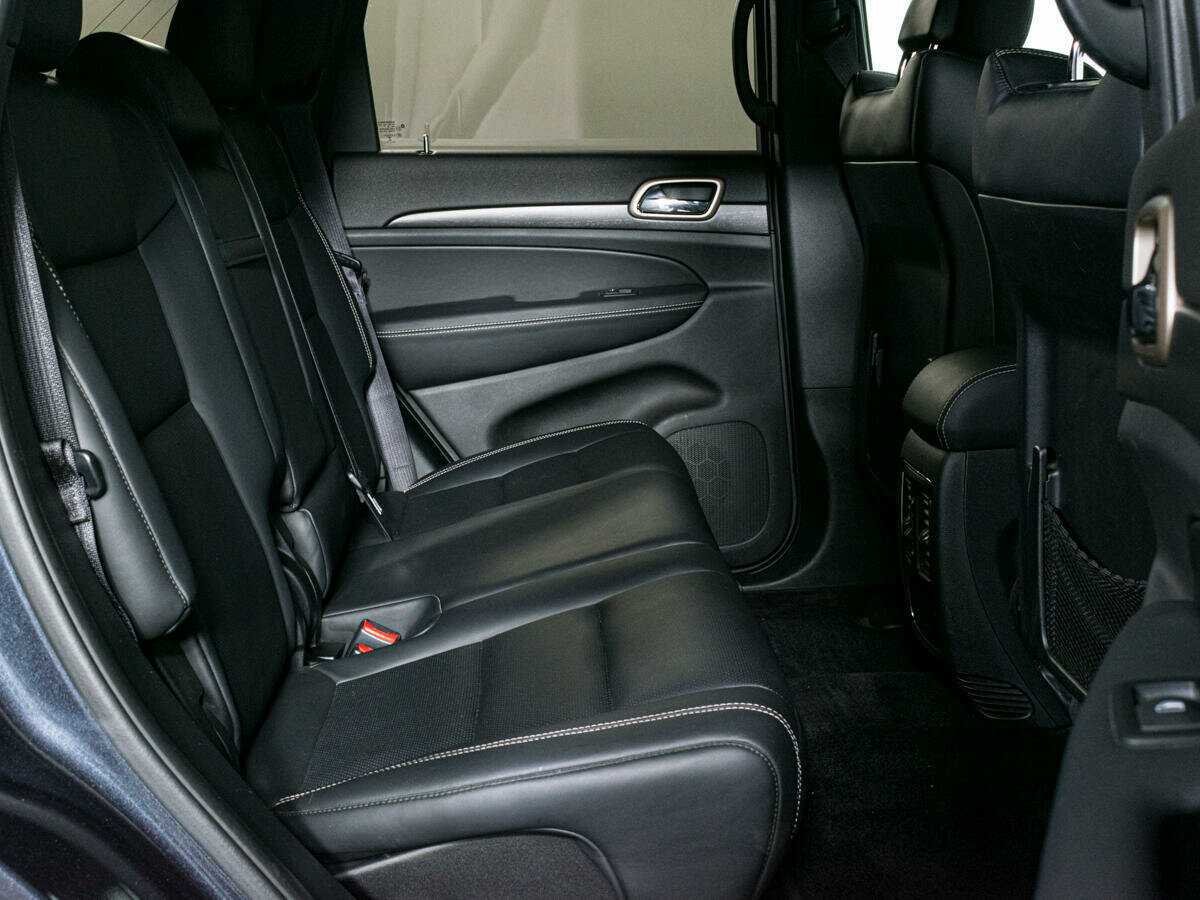 Jeep Grand Cherokee 2016 года с пробегом. Фото: #11