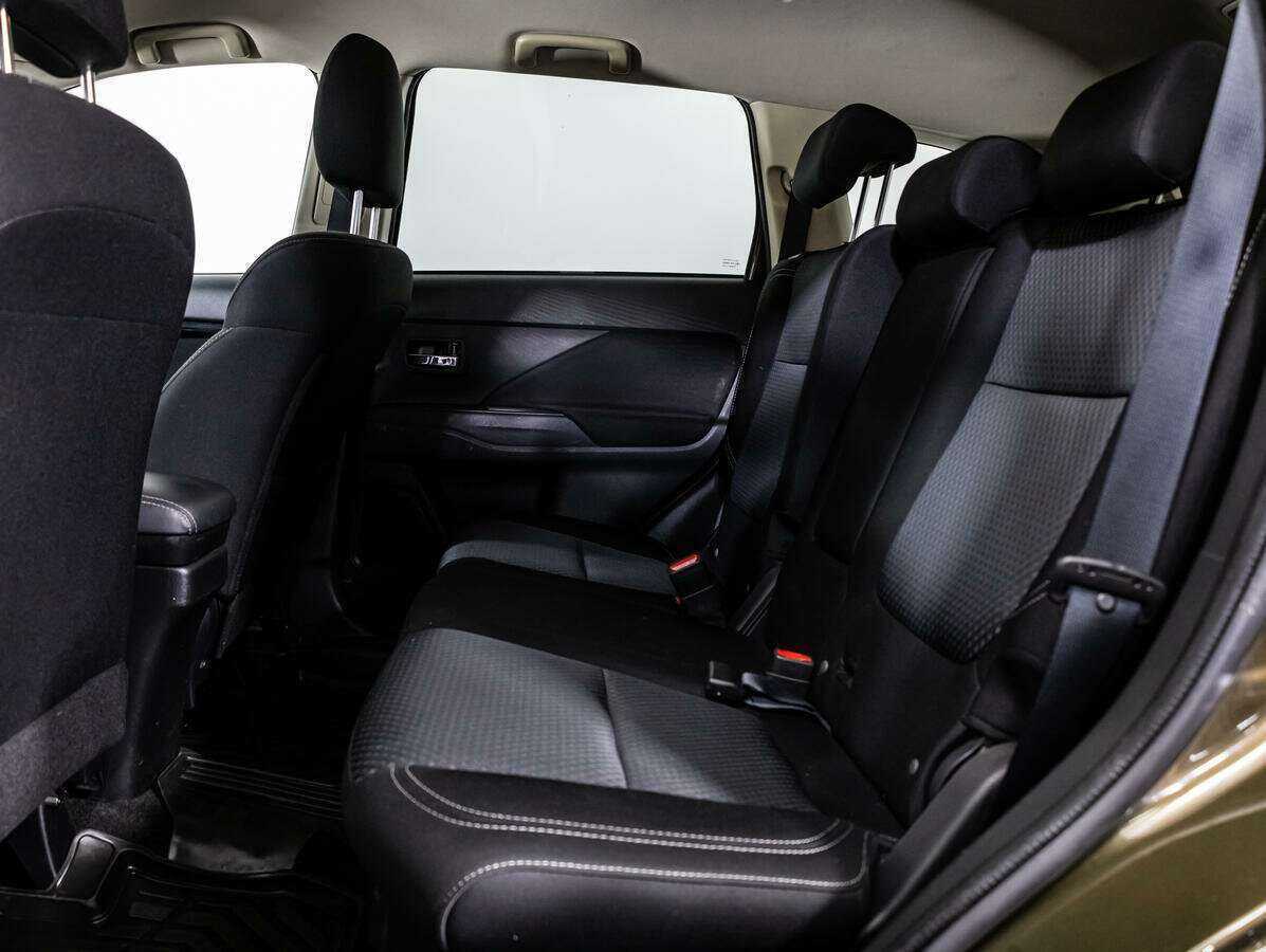 Mitsubishi Outlander 2019 года с пробегом. Фото: #7