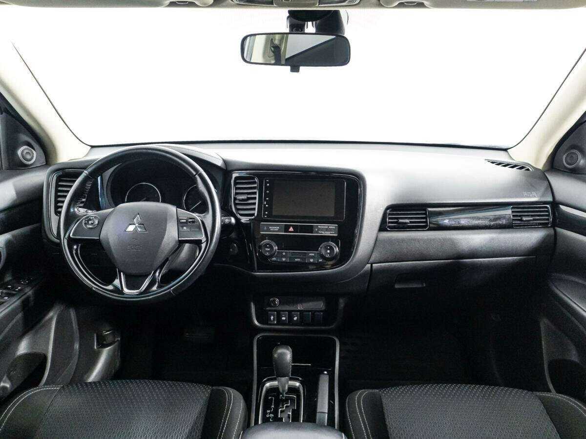 Mitsubishi Outlander 2019 года с пробегом. Фото: #12