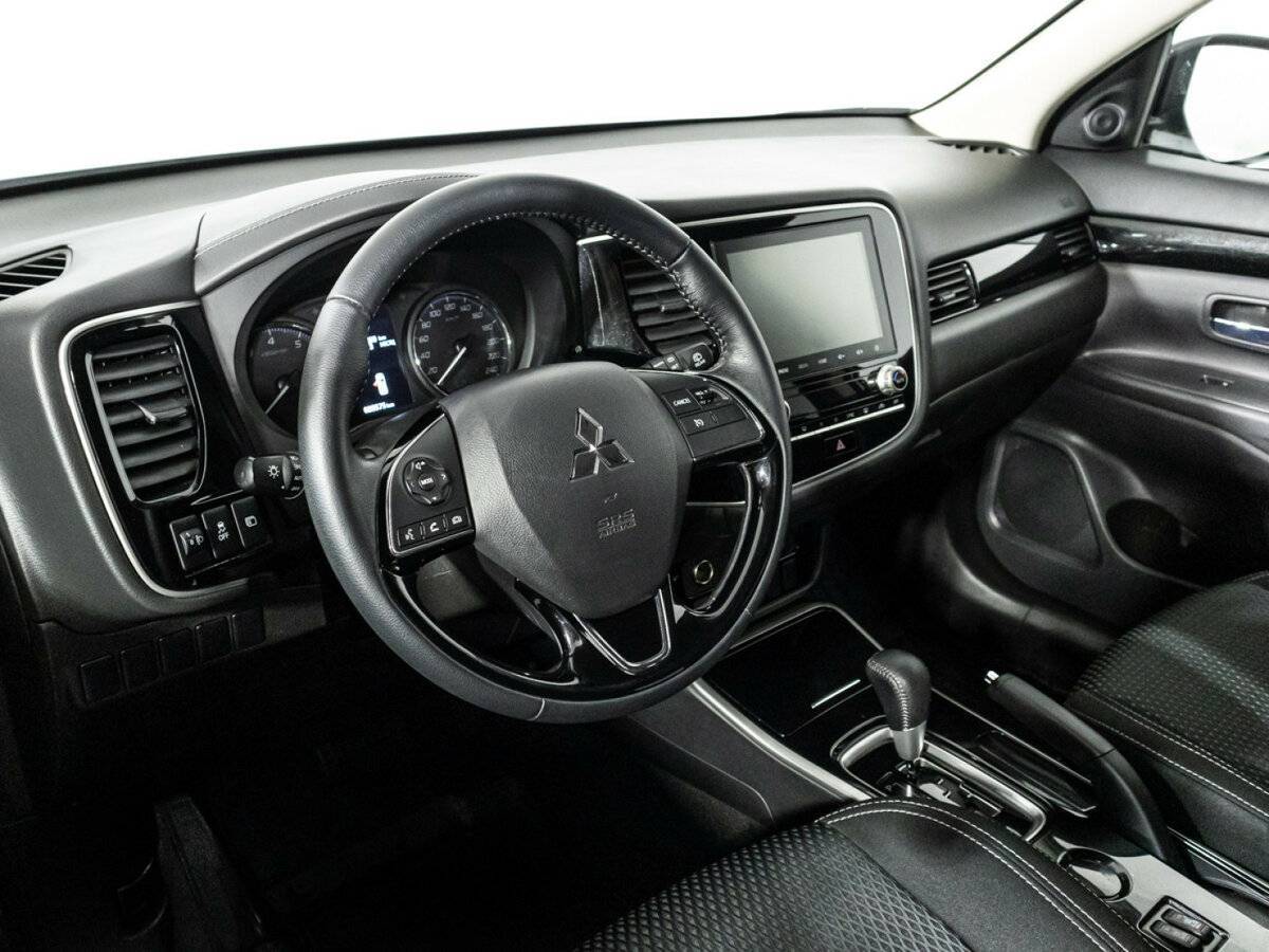 Mitsubishi Outlander 2022 года с пробегом. Фото: #10