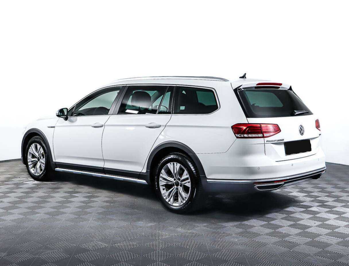 Volkswagen Passat 2018 года с пробегом. Фото: #6